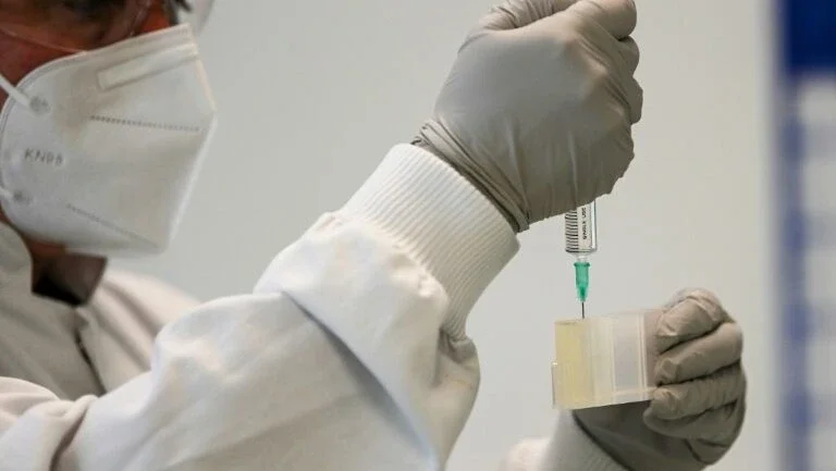 OMS: mais de US$ 30 bilhões necessários para vacinas, testes e tratamentos para a COVID