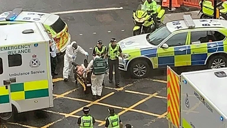 Um suspeito morto e seis feridos em um ataque em Glasgow
