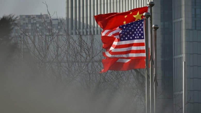 China ameaça dar "resposta apropriada" a sanções dos EUA contra meios de comunicação
