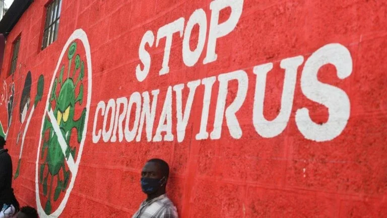 Balanço da pandemia de coronavírus no mundo às 16h de Brasília