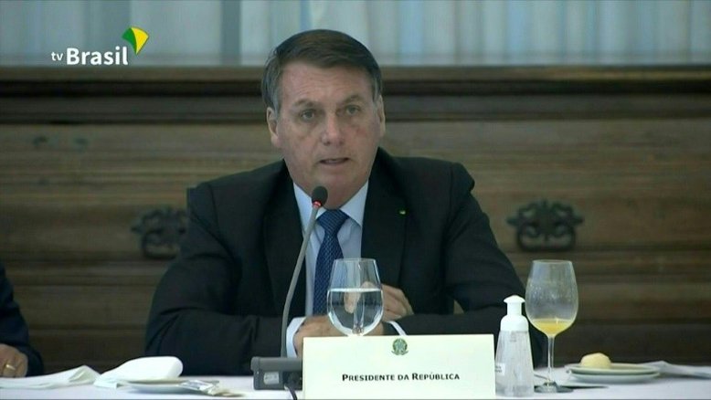 Bolsonaro: Apoiadores devem "arranjar um jeito" de entrar em hospitais para checar ocupação