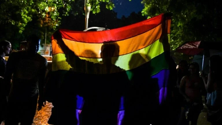 Confinamento isola ainda mais pessoas LGBT na Índia