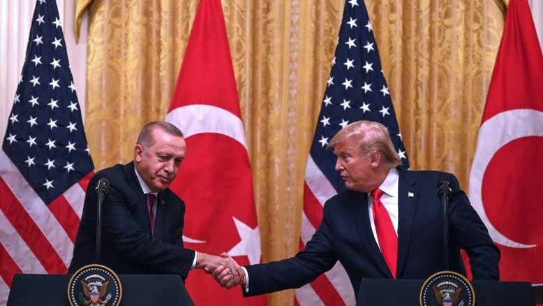 Livro de Bolton fornece informações 'enganosas' sobre Erdogan, diz Turquia