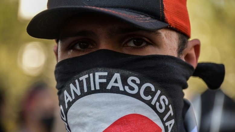 Multiplicam-se as iniciativas da sociedade civil contra Bolsonaro