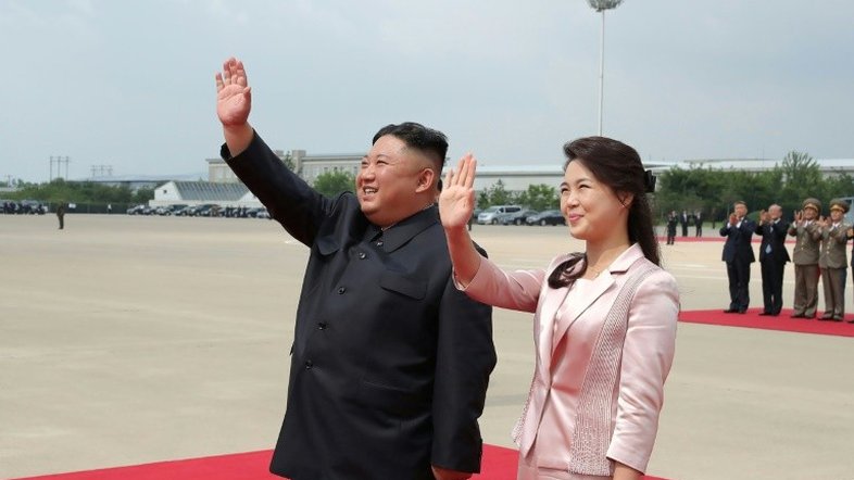 Charges de esposa de Kim Jong-un irritam Coreia do Norte