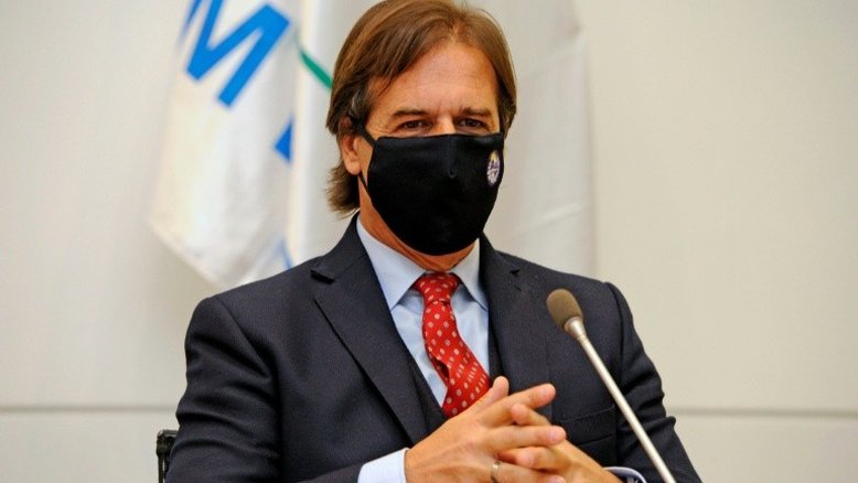 'Relaxamos', admite presidente do Uruguai após novo surto de coronavírus