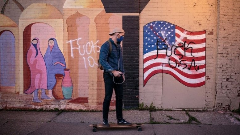 Em Minneapolis, refugiados africanos choram o fim do "sonho americano"