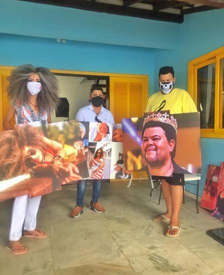Babu Santana troca casa simples por uma maior na Ilha da Gigóia, no RJ