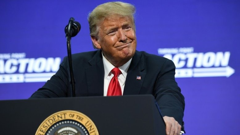 Atrás nas pesquisas, Trump relembra sua vitória em 2016