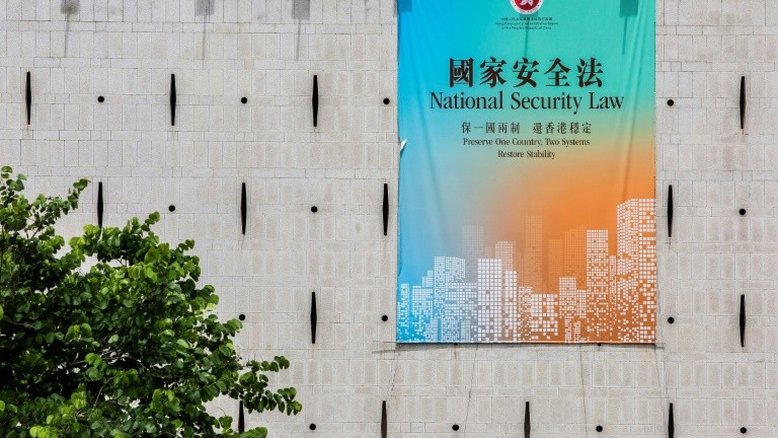 EUA cancela venda de armas a Hong Kong, após restrição de vistos por Pequim