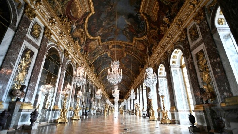 Palácio de Versalhes reabre ao público, mas sem turistas estrangeiros