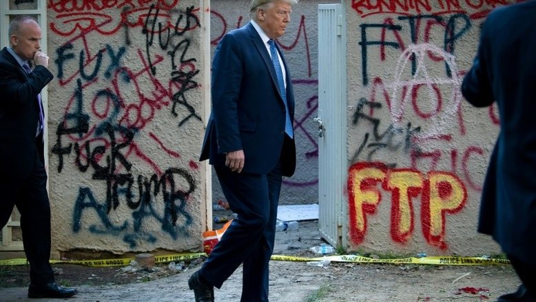 Trump diz que foi ao bunker da Casa Branca para 'uma inspeção'