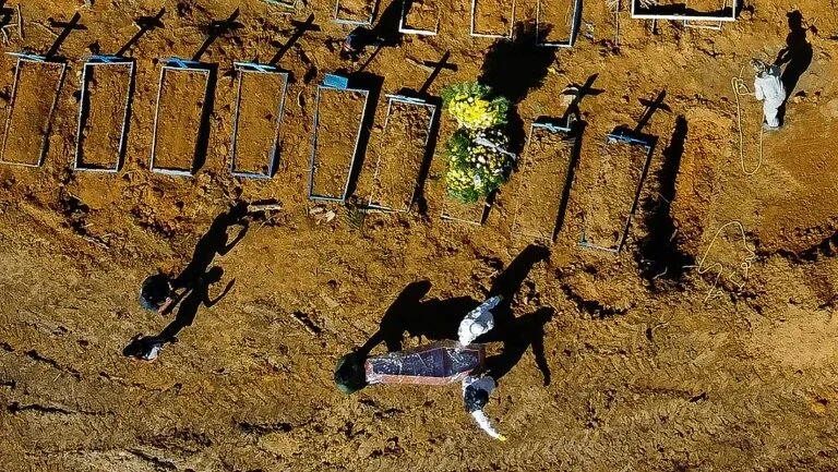Brasil ultrapassa Itália em número de mortes por coronavírus