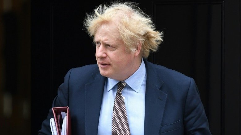 Boris Johnson pede 'era de cooperação mundial' em cúpula sobre vacina