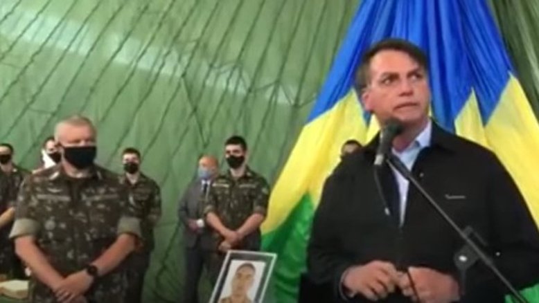 A bíblia de Bolsonaro e a intervenção militar