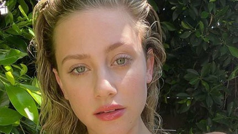 Atriz Lili Reinhart assume bissexualidade: "Sou uma mulher bissexual orgulhosa"