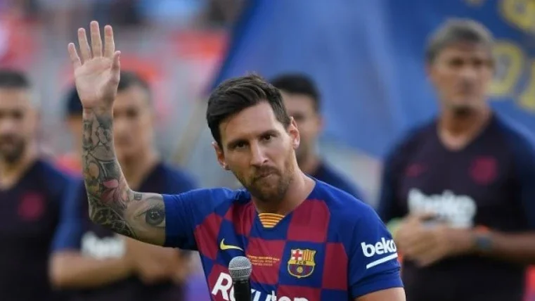 Após igualar Pelé, Messi pode se tornar jogador que mais marcou por único clube