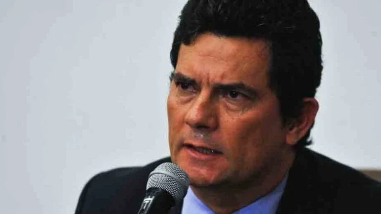 O ministro da Justiça e Segurança Pública, Sergio Moro, fala à imprensa
