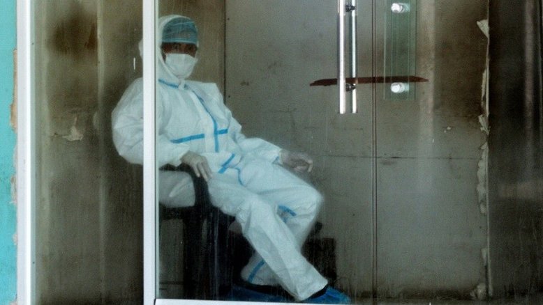 COVID-19 pode causar problemas cerebrais mesmo em casos benignos