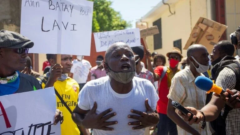 Premier do Haiti convoca diálogo após repressão a manifestantes