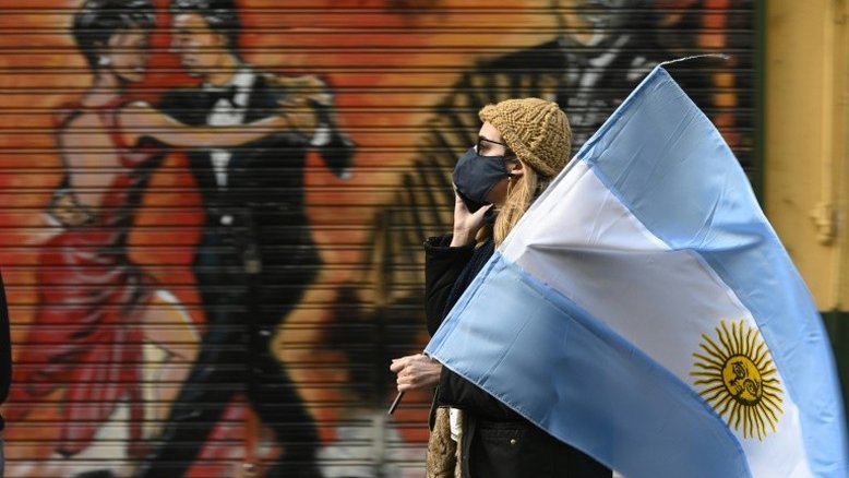 Argentina supera os 100.000 casos de COVID-19