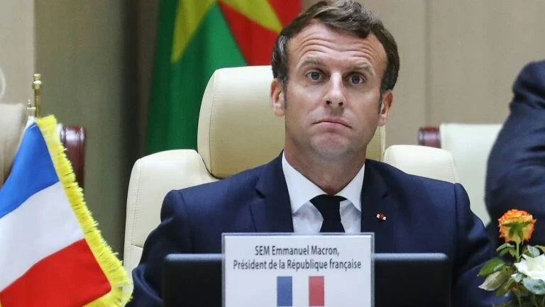 Macron mira a direita para final de mandato e para buscar reeleição