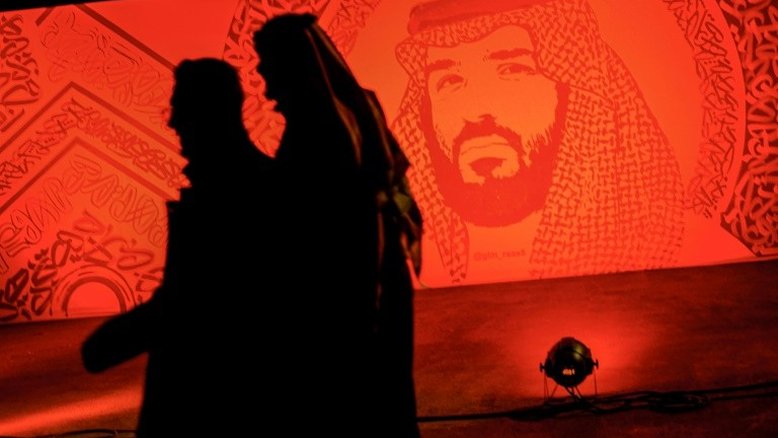 Russos e sauditas, primeiros afetados por novas sanções britânicas sobre DH