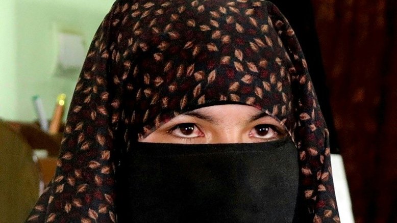 Jovem afegã que matou combatentes talibãs está "pronta para lutar de novo"