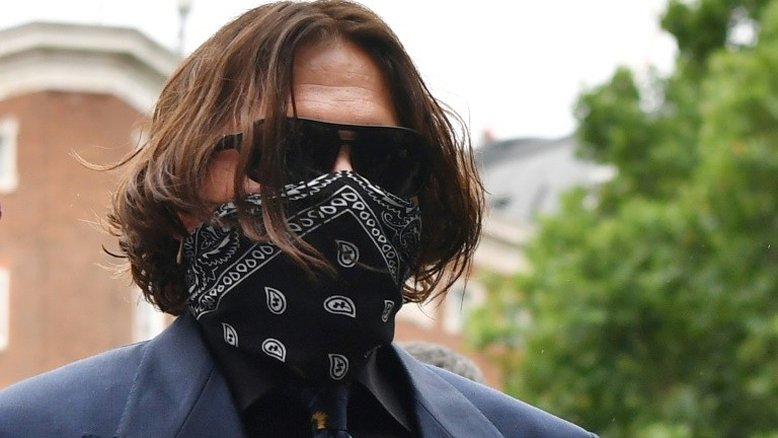 Johnny Depp afirma que estava drogado demais para agredir sua ex-esposa