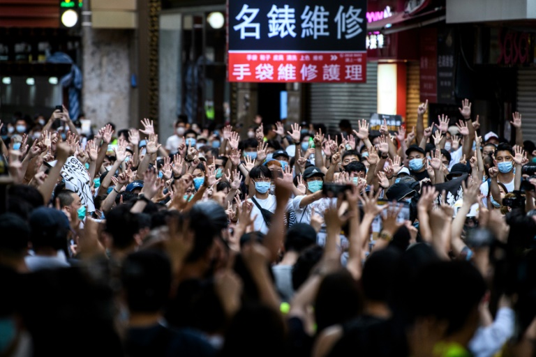 Professores de Hong Kong temem que lei de segurança atrapalhe liberdade de ensino