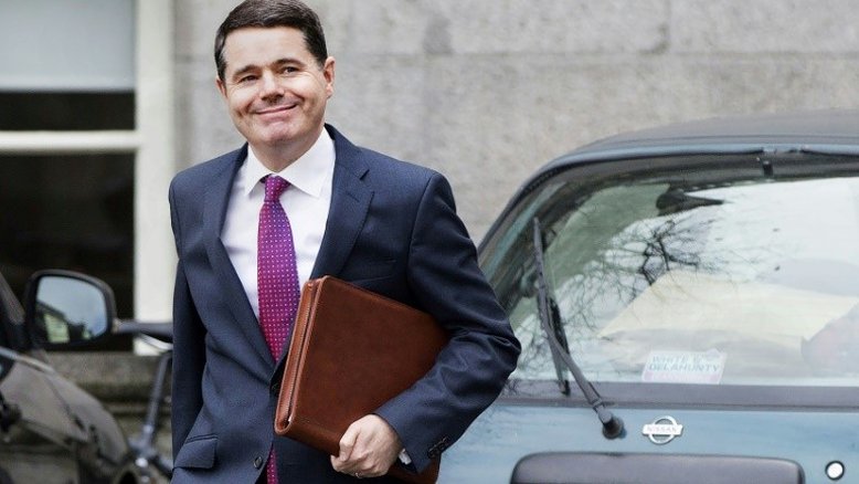 Irlandês Donohoe é o novo presidente do Eurogrupo após vencer candidata espanhola