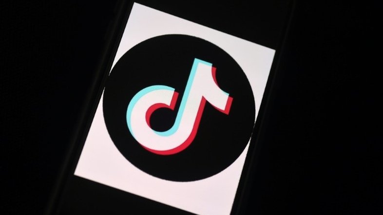 Amazon pede a funcionários que apaguem TikTok dos celulares (imprensa)