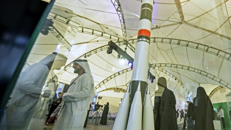 Emirados lançam primeira sonda árabe com destino a Marte
