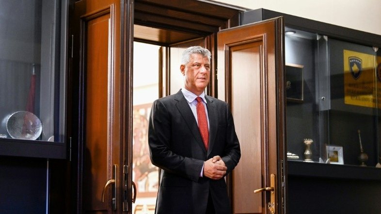 Presidente diz que guerra do Kosovo foi 'limpa e justa'