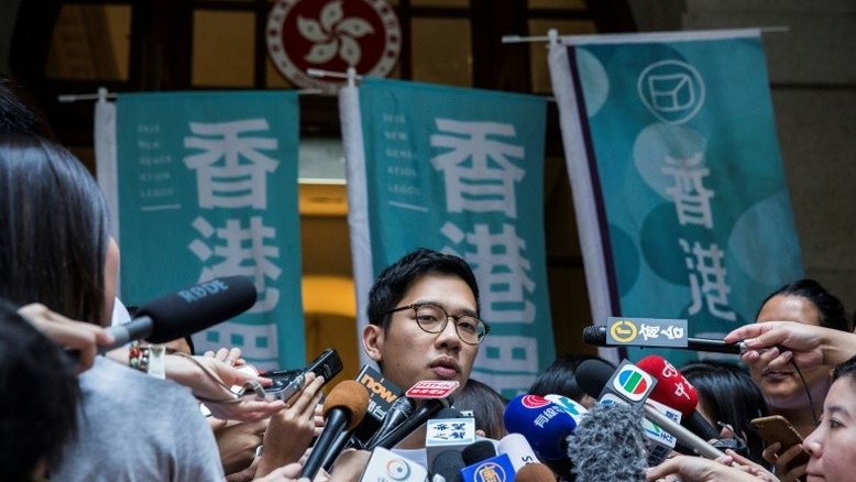 Dissidente pró-democracia Nathan Law se estabelece na Grã Bretanha
