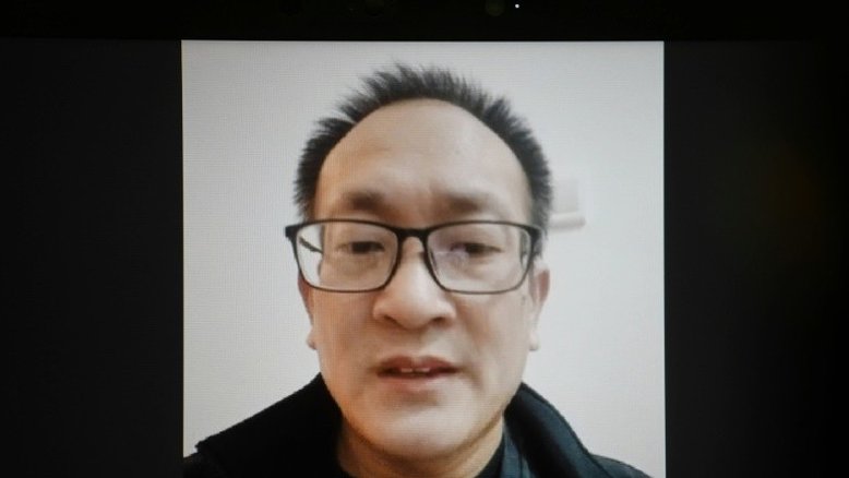 Advogado solto da prisão processa polícia chinesa por tortura