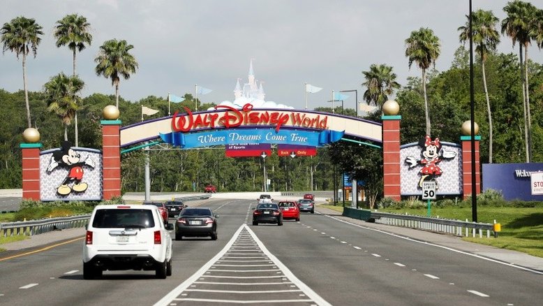 Polícia dos EUA prende ex-funcionário da Disney que ameaçou explodir atração de parque