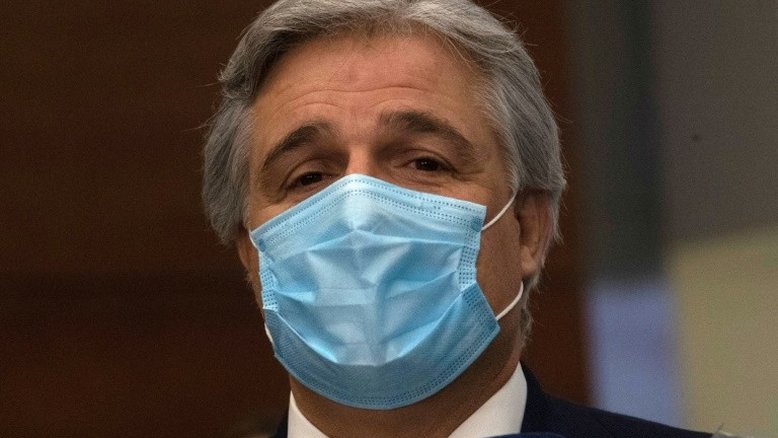 Novo ministro do Uruguai chega no primeiro voo comercial da Espanha