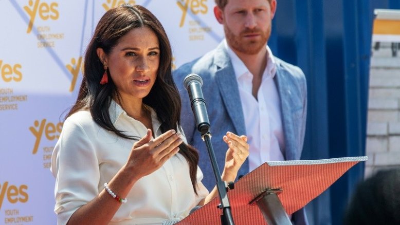 Meghan foi abandonada 'indefesa' pela monarquia, dizem documentos legais