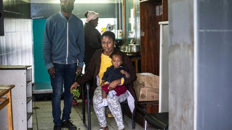 Desde março, 24 migrantes haitianos vivem em terminal de ômibus em Lima