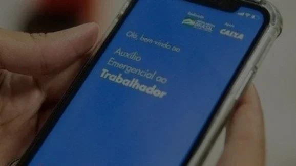 Caixa suspende 