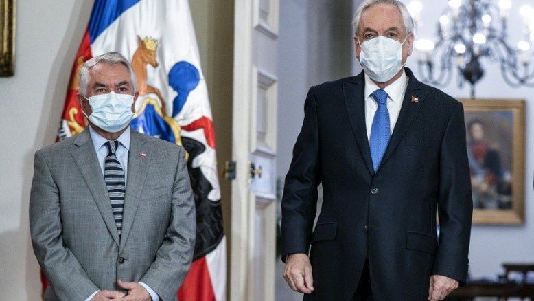 Piñera fortalece plano para classe média buscando frear saques de fundos de pensão
