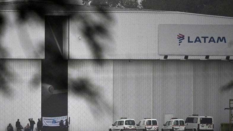 Funcionários da Latam protestam em aeroporto da Argentina