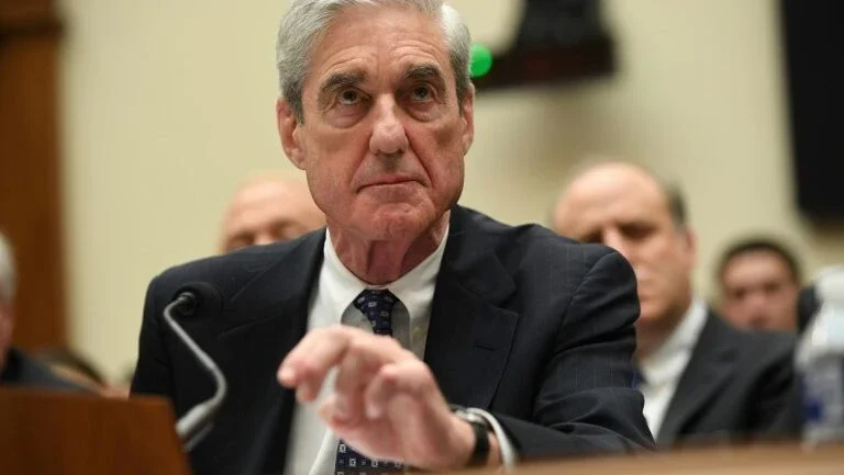 Senado dos EUA vai convocar ex-procurador especial Robert Mueller
