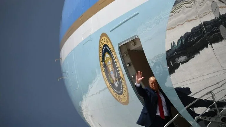 Trump diz que vai dar aos 