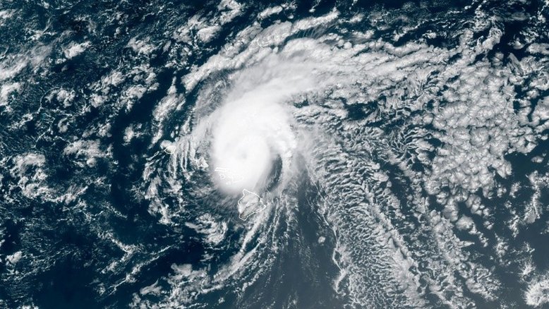 Furacão Douglas se aproxima do Havaí e Hanna se degrada para tempestade tropical