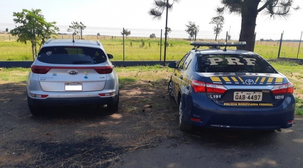 PRF apreende carro com R$ 49 mil de multas e dono quita débito para recuperar veículo 2 PRF apreende carro com R$ 49 mil de multas e dono quita débito para recuperar veículo