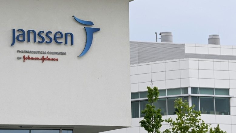 Lote com 3 milhões de doses da vacina da Janssen chega ao Brasil
