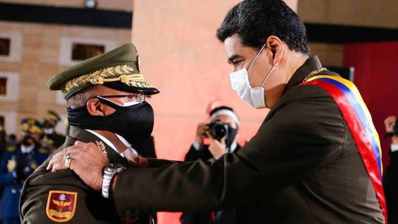 Maduro outorga máxima patente militar a funcionário punido por EUA e UE