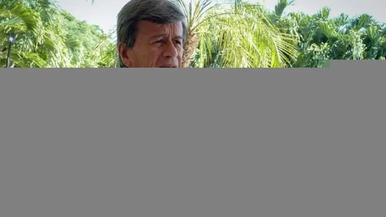 ELN responsabiliza apoiadoires de Uribe por massacres na Colômbia
